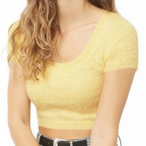 Adorable soft cropped yellow shirt
